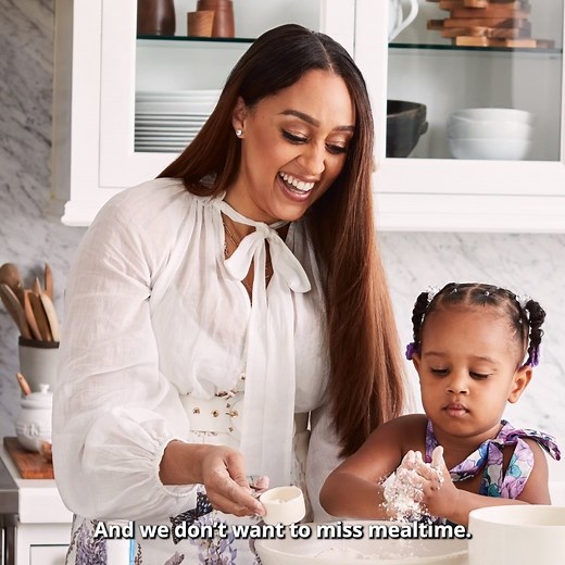 #ad Life’s hectic. Your kitchen doesn’t have to be. On sale today, Tia Mowry’s cookbook The Quick Fix Kitchen delivers big flavors without the mess and stress. Order your copy here: www.prh.com/quickfixkitchen | Tia Mowry's Quick Fix