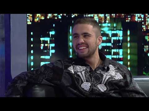 Shampoonizer – Professional Mr Know it all” entertains the sport @ 10 viewers