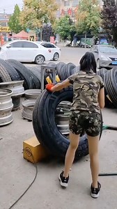 169K views · 890 reactions | Amazing, beautiful woman changing truck tires | LR Production | Facebook