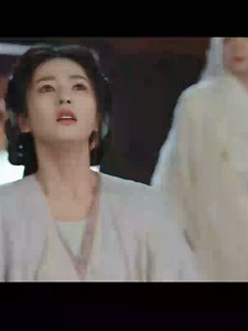 În episodul de azi, el ajunge să vadă trecutul... Tot ce a suferit ea. Cum și-a pierdut copilul. Cum a plâns singură... Iar el — neștiutor, neputincios — nu poate interveni. Doar privește... și înțelege, în sfârșit, de ce e urât de moarte.#foryoupage❤️❤️ #foru #dramasubro #blogulluigian #serialetraduse #cdrama #bailu #josephzheng #feud