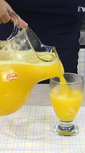 8.8K views · 219 reactions | Refrescante Jugo de Piña con Mango | Receta de Verano, Fácil y en Pocos Minutos! Ingredientes: 1/2 piña mediana 2 mangos Hojas de menta al gusto 1 taza de azúcar | GUTHY COCINA | Facebook