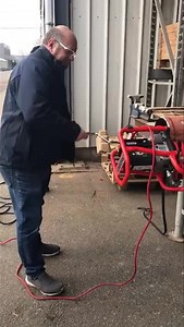 This is how we do it! 💪🏼 The amazing RIDGID B500 produces high-quality bevels without flames or sparks! 😎 Discover it now: www.ridgid.eu/gb/en/b500-pipe-beveller | RIDGID Europe