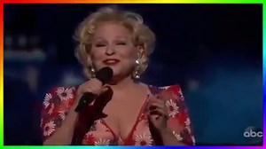 Watch Bette Midler perform "The Place Where The Lost Things Go" from Mary Poppins Returns at the Oscars cereomy in 2019. | Musical Theatre Moments
