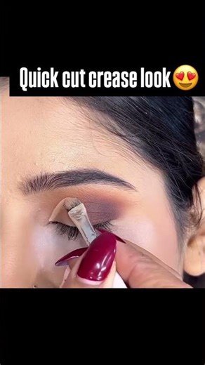Easy cut crease in 2 minutes😍