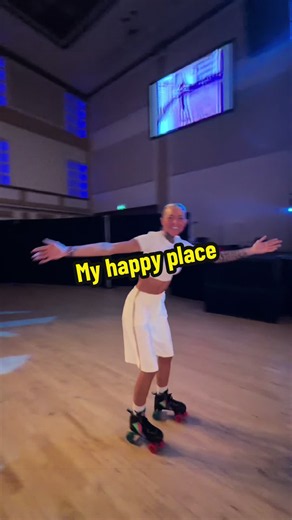My smile says it all🥹✨ My spark is finally starting to come back. I just want to say a massive thank you to every one of my true supporters who have stuck by me over the past few months. You have no idea how much I needed you. Doing social media isn’t easy. People dislike you for no reason, make things up about you, assume they know your life, and believe everything they read or hear online. I let people I don’t even know get into my head and tear me down. I lost my spark… but I’m finding it ag