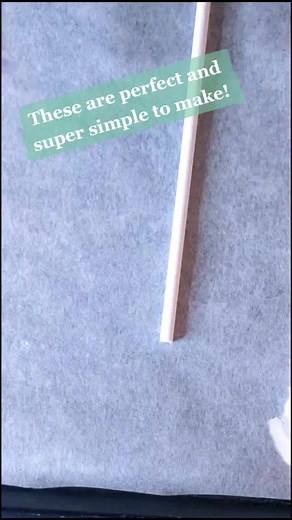 Perfect cake toppers that are super simple to make! 😍#fyp #baking #cake #tiktokbaker #homemade #yummy #smallbusinesscheck #meringue #happy