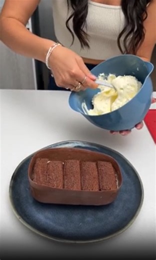 Irresistible chocolate loaf cake that everyone will crave