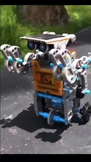 DIY Solar Robot 🤖 | Science Project | STEM & Solar Energy #Shorts #USA