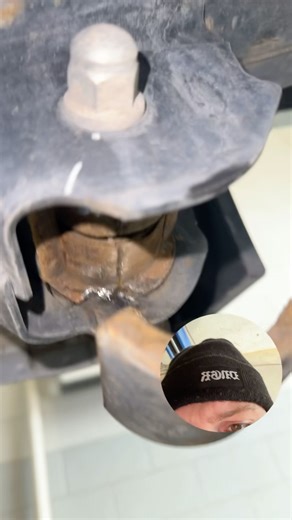 Leaf spring failure. #fyp #danger #ranger #leaf #ford #racing #oof #deegan