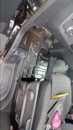 Mercedes Sprinter 2019-2025 battery location #2025 #mercedesbenz #mercedes