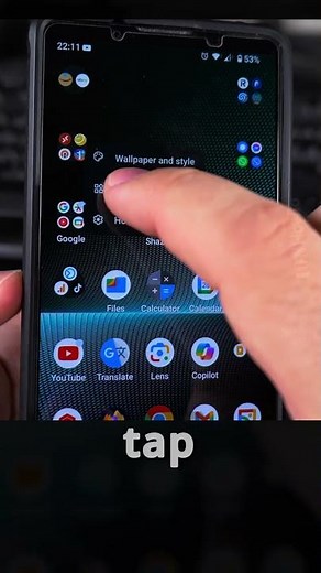 How to Make the Home Screen Clock Bigger on Android 3