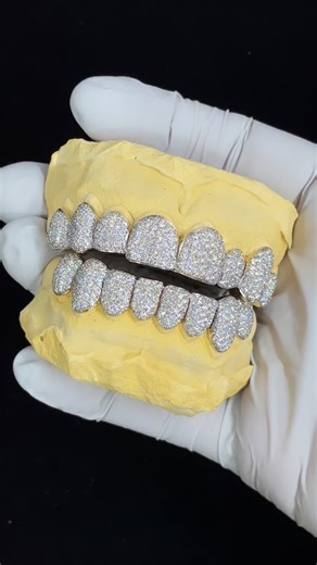 VVS Diamond grill #jewelry #diamond #gold #rosegold #grills #diamondgrillz | Jewelry & Fashion