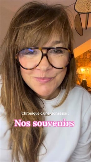 Gonzesses.fr on Instagram: "On ne se rend pas compte à quel point un petit moment peut devenir un souvenir précieux… 🤩 Chez Gonzesses, tu arrives seule… tu discutes avec une inconnue, tu repars avec une copine. Une vraie. Pour rire, souffler, créer des souvenirs qui font du bien ❤️ Ici, on se fait : 💛 de nouvelles amitiés 😂 de nouveaux fous rires 🌟 de nouveaux SOUVENIRS Parce que la vie, c’est maintenant. Et on n’a jamais fini de se fabriquer de belles rencontres et de beaux instants. - - #c