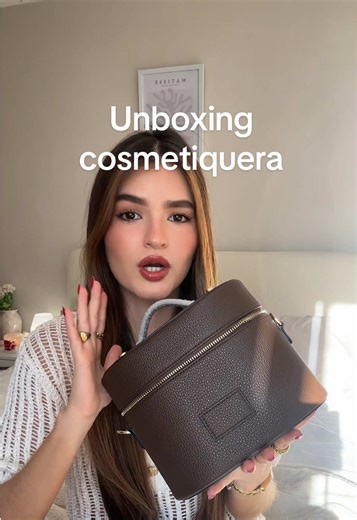 desde ya perdóneme por antojarlas con esto 🤭🤎✨ #unboxing #makeupbag #etoile #giftideas #girlythings