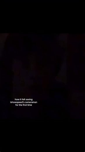 unemployed final boss on Instagram: ". C: sinfulburn /tt #日本利用压电瓷砖将脚步转化为电能。 这些瓷砖捕捉来自你脚步的动能。当你行走时，你的重量和动作会对瓷砖产生压力。瓷砖会轻微弯曲，从而产生机械应力。瓷砖内部的压电材料将这种应力转化为电能。每一步都会产生少量电荷，而数百万步结合在一起就能产生足够的电力来驱动LED灯、数字显示屏和传感器。在像涩谷车站这样繁忙的地方，每天大约有240万个脚步为这一系统作出贡献。这些电能可以被储存或立即使用，从而减少对传统电力来源的依赖，并支持可持续的城市基础设施。这种方法将日常运动转化为实用的可再生能源 #日本 #知识 #事实 #你知道吗 #推荐 #科技 #创新 #历史 #技术 #实验 #热门"