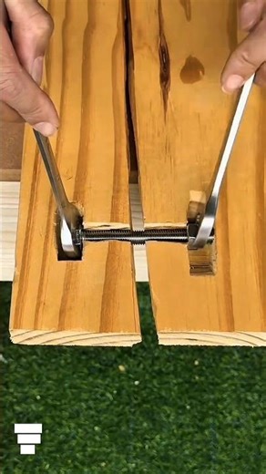“Genius Woodworking Hack Using a Threaded Rod Clamp – Satisfying DIY Trick!”