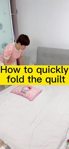 How to quickly fold the quilt#storage #storagewars #storagehacks #organize #organization #tips #FlexEveryAngle #folding #diy #bedroom #fyp