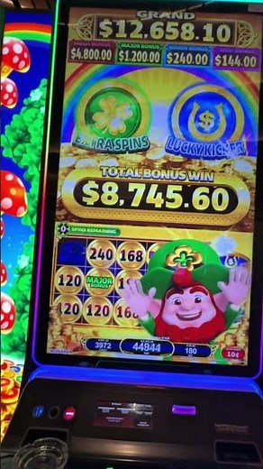 6 MAJORS?! That's NEVER Happened Before! #slots #casino #jackpot