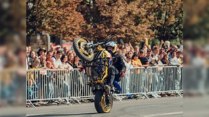 Stunt rider performs longest no-hands wheelie for 1,902 feet, breaks Indian man's Guinness World Record