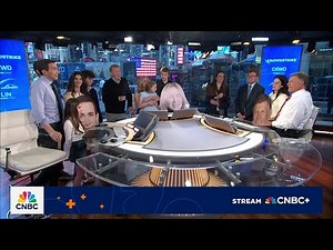 Celebrating 30 Years: ‘Squawk Box’ crew gets a special on-set surprise