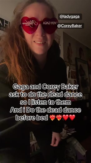 I listen to Gaga and Corey baker and I do the dead dance , couldn’t sleep so a little dance to help ❤️❤️❤️‍🔥❤️‍🔥🫶🏻🫶🏻🥺🥺🥹🥹🥰🥰😍😍😊😊🤗🤗 love this dance soooo much 🖤🖤🖤🖤🖤❤️❤️❤️❤️@ladygaga @Corey Baker #fyp #ladygaga #mayhemball #thedeaddance #deaddance