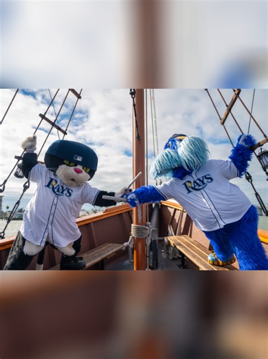 ⚓ Pirate training day on the high seas! 🏴‍☠️ We had the honor of welcoming DJ Kitty and Raymond from the Tampa Bay Rays aboard the pirate ship for a true hands-on pirate experience. From sword fighting to treasure hunting, they didn’t just visit — they trained like real pirates. Deck skills sharpened. Sea legs earned. Legends made. @Hubbard’s Marina @boattoursjohnspass @Pirate Trickster Tracey #PirateLife #pirate #fyp #viral #rays@TAMPA BAY RAYS