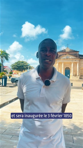 ⛪ Au cœur du Moule, une église, une histoire. L’église Saint-Jean-Baptiste, édifiée en 1849 en pierre de taille, est l’un des rares édifices à avoir résisté au cyclone Hugo. Avec M. Gassion du service Patrimoine, partez à la découverte de ce monument emblématique, témoin de la vie religieuse et de l’architecture du XIXe siècle en Guadeloupe. 💬 Vous l’avez déjà visitée ? #Patrimoine #Église #Histoire #Architecture #Guadeloupe | Le Nord Guadeloupe