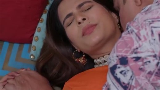 Bhabi ne dost ke bete ke sath kiya pyaar | Ullu web series #comedy #entertainment #ullu