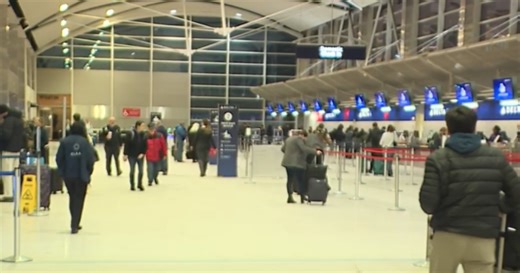 Sunday's snow causes hundreds of DTW flights to be cancelled or delayed