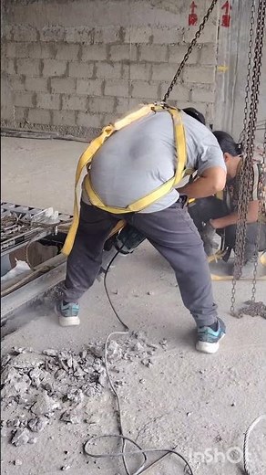 "We focus to how fixed this installation of escalator!