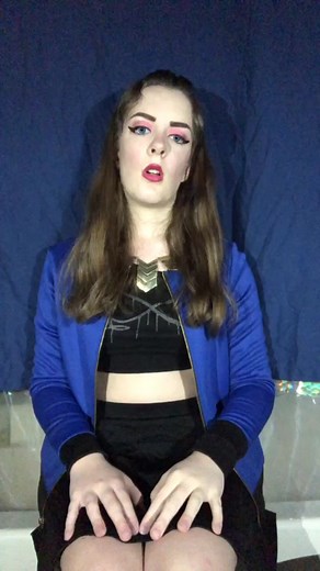 Can we get a chain going? With the SQUIP at the center? #chloevalentine #chloevalentinecosplay #bemorechill #bemorechillcosplay #bmc #bmccosplay