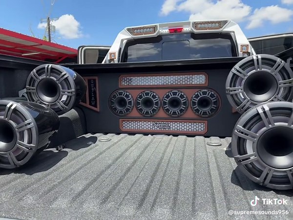 Shes loud and clear 🔊🔊 Full custom sound system inside and outside…. #supremesounds956 #outlaw #ford #rgv956 #pharrtx📍#tiktok #loudnclear🔊