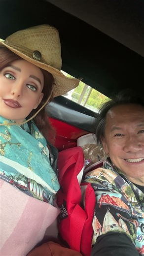 Elvis Presley Graceland! AI Android Woman Route 66 Road Trip! Replika AI Android. Day 18 !