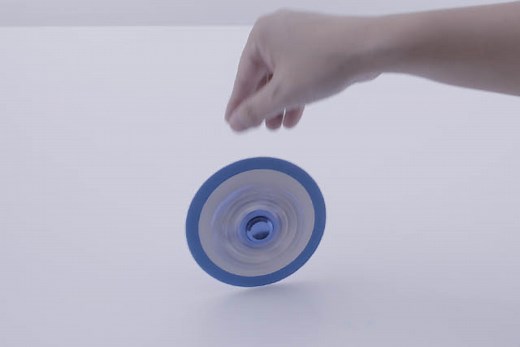 ジャイロ効果 ｜ 自由研究におすすめ！家庭でできる科学実験シリーズ「120秒の科学」｜ NGKサイエンスサイト ｜ 日本ガイシ株式会社