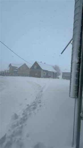 Filmy użytkownika Przemek Wierzbowski (@przemek_wierzbowski) z muzyką Originalton - DJ UncleB