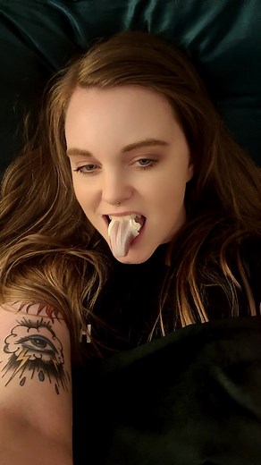 I still wanna kiss you 😘 #chewinggum #chewing #gum #tongueout #longtongue #tongue #mouth #fy #pov #tonguechallenge #tonguecheck #tonguecontent #insidemymouth #iwannakissyou #ladygaga