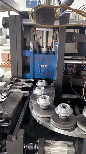 Injection molding,Auto blowing and conveyor automation