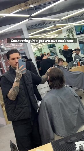 33K views · 339 reactions | Wet look above everything atm  Hair dryer JRL Forte Pro Scissors Vincere 6” Clips YS Park wave clips Supplied by @chrisandsons | Samrascals | Facebook