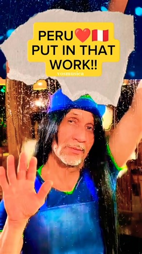 Amazing kitchen crew put in that WORK!! ‪@nonawav‬ #dancechallenge #Peru 🇵🇪