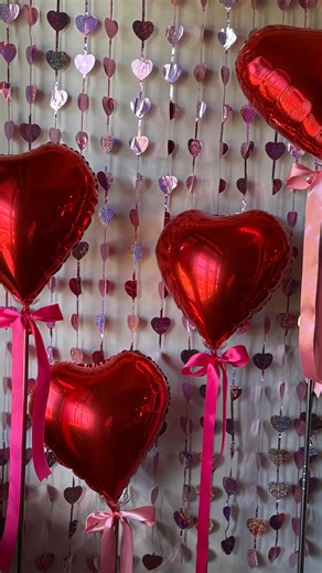 Jessi * Home & Hosting on Instagram: "If you host with a loose idea, a half-empty notes app, and the confidence that it’ll all work out… hi, you’re in the right place 🤍 I’m not a party planner. I’m a Type-B, casual hosting girl who believes good food, a cozy home, and showing up matter more than perfection. If you’re hosting in real life, not Pinterest fantasy land — let’s be friends in 2026 🥂 casual hosting, type b host, real life hosting, easy entertaining, hosting at home, last minute hosti