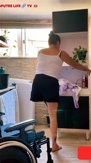 Amputee woman adaptive chores routine #limbloss #crutches