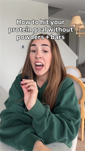 Julie Capozziello | Online Fitness Coach on Instagram: "No protein powder no problem!!! Here’s how you can hit 120 (and 140 🤫) grams of protein without it! All recipes are on my page + @jxfcoaching if you want a specific one lmk I’ll write it out!!! But just an example bc it IS possible! The protein I use is from @1upnutrition and it’s an isolated whey (vanilla is my fav) code ‘JULIEXFIT’ saves you 20% IF you want to try it! But again not necessary 🤩💞💪🏼 #protein #fatloss #fitnesstips #iifym