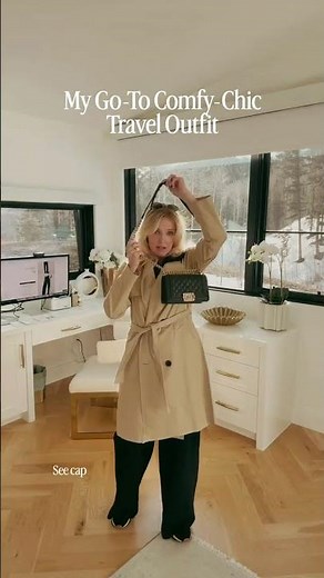 Go-To Comfy Chic Travel Outfit