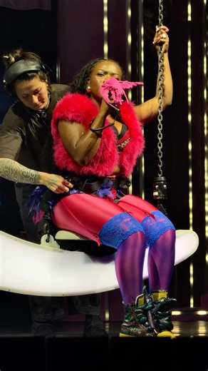 Des frissons quand Theodora interprète ce morceau en live 🥹 #Theodora #zenithparis