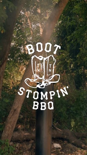 Good food just hits different when you’re gathered ‘round the table. Pull up a chair at Boot Stompin’ BBQ and stay awhile. | Columbia Arts Building