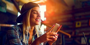 15 One-Line Texts That Will Turn On Any Guy You Want