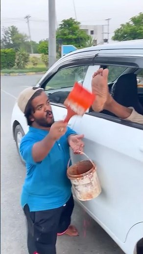 is ladke Ne to gadi mein color Laga Diya🚗#funnyvideo #viralmyvideo