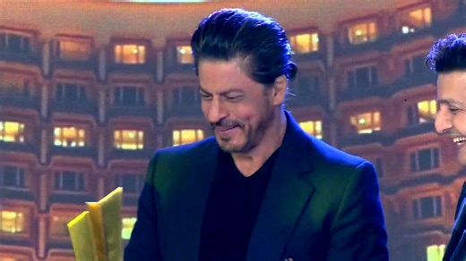 264K views · 643 reactions | A never before seen SRK with the most candid and emotional speech about tough times, family and his blockbuster movies. Shah Rukh Khan is the CNN-News18 Indian of the Year. #IndianOfTheYear #SRKonCNNNews18 | Shah Rukh Khan | News18 | Facebook