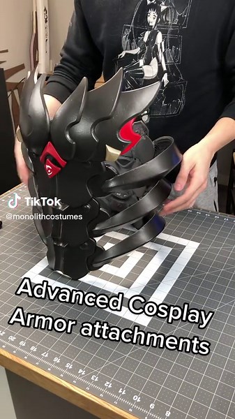 Advanced Cosplay Attachments: Snaps and Hidden Buckles