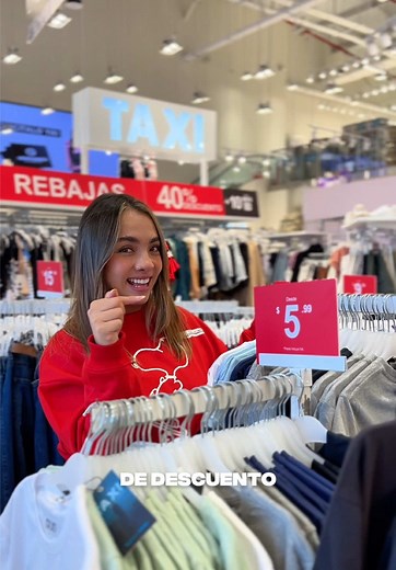 💸✨ Haz que tu décimo rinda al máximo ✨💸 Aprovecha el Black Friday de ETAFASHION y llévate tus favoritos hasta con 70% OFF. Este mes… compras smart. 🛍🔥